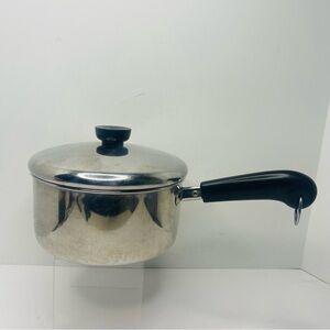 Revere Ware 1801 95B 2 Quart Weighted Bottom Sauce Pan Pot With Lid